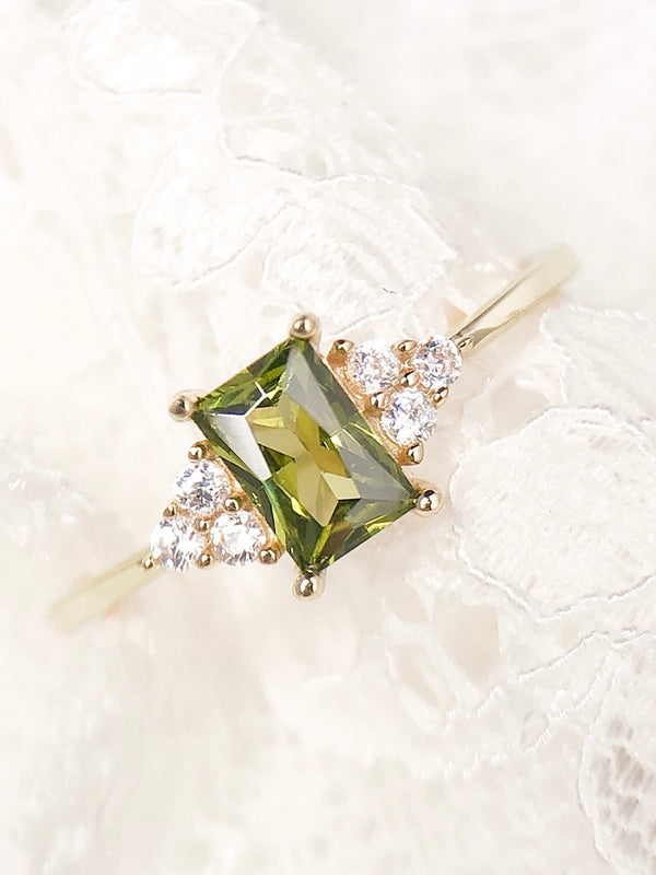 18K Green Forest Zircon Ring